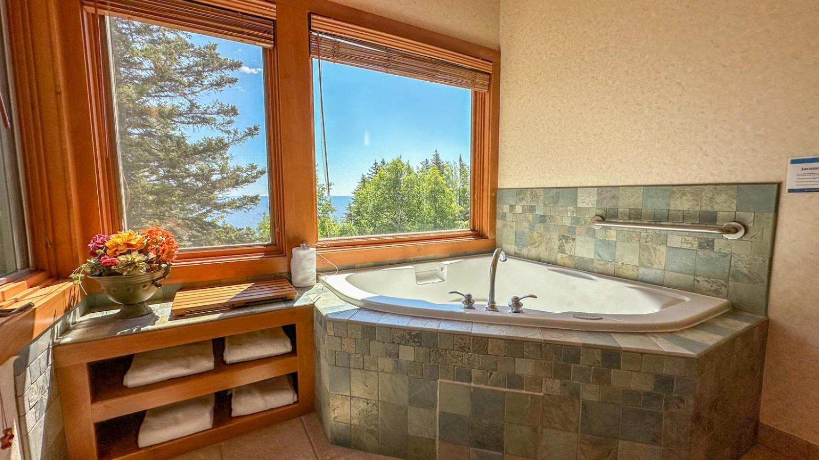 Cliffhouse 677 With Lake Superior Views By Cascade Vacation Rentals Lutsen Exterior photo