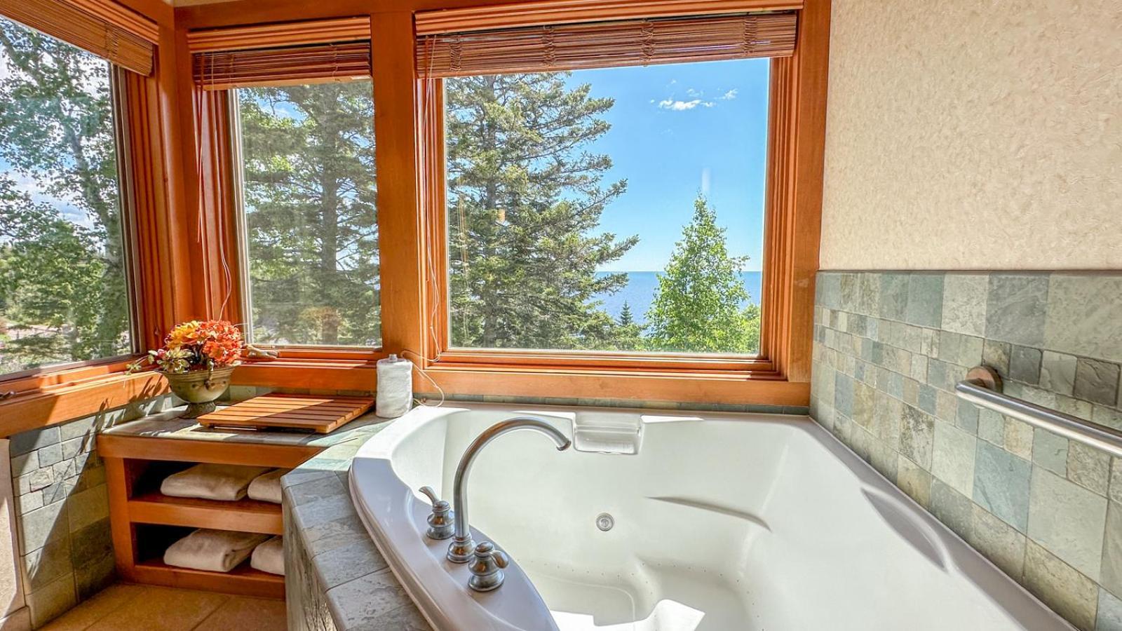 Cliffhouse 677 With Lake Superior Views By Cascade Vacation Rentals Lutsen Exterior photo