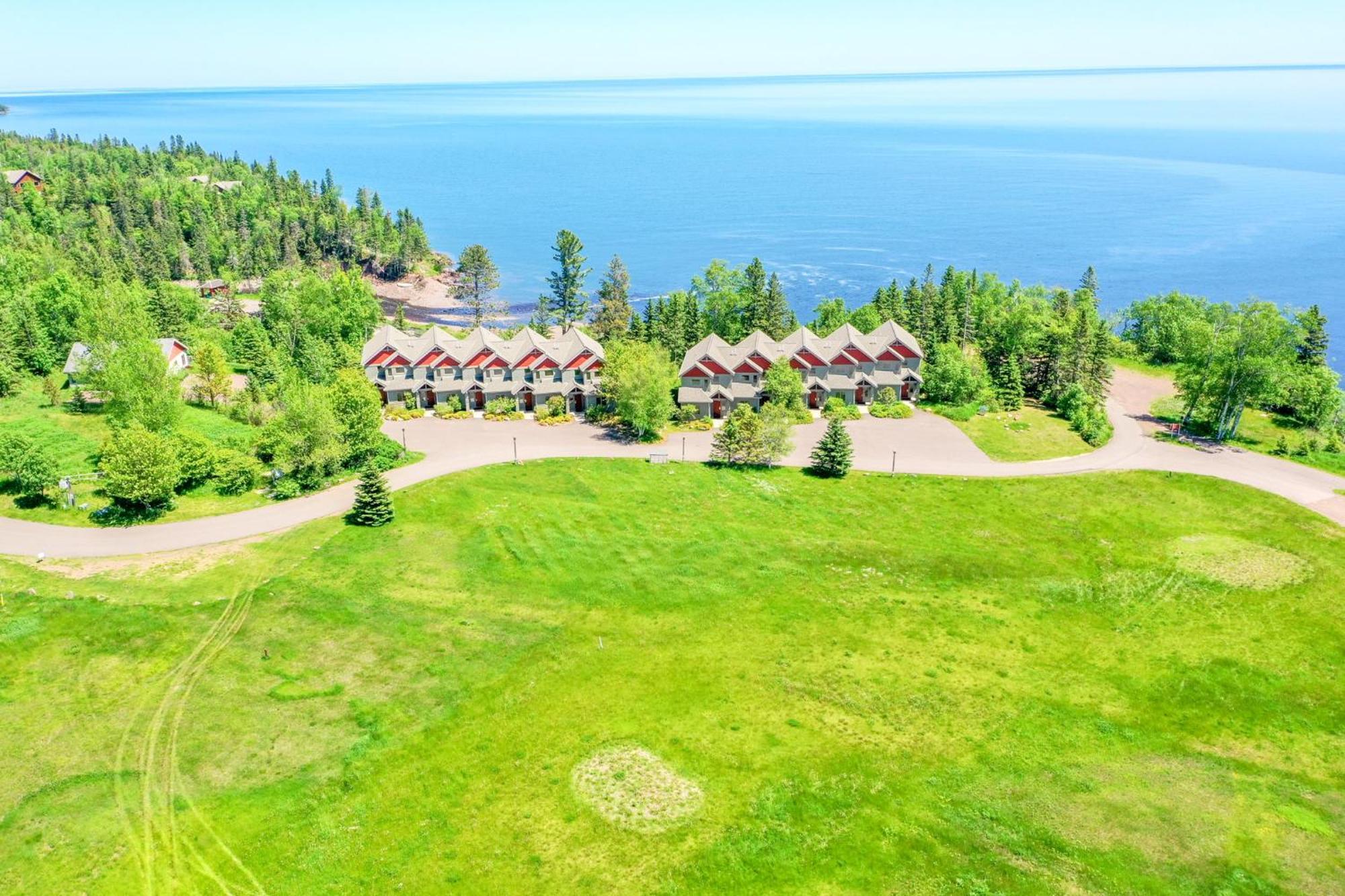 Cliffhouse 677 With Lake Superior Views By Cascade Vacation Rentals Lutsen Exterior photo