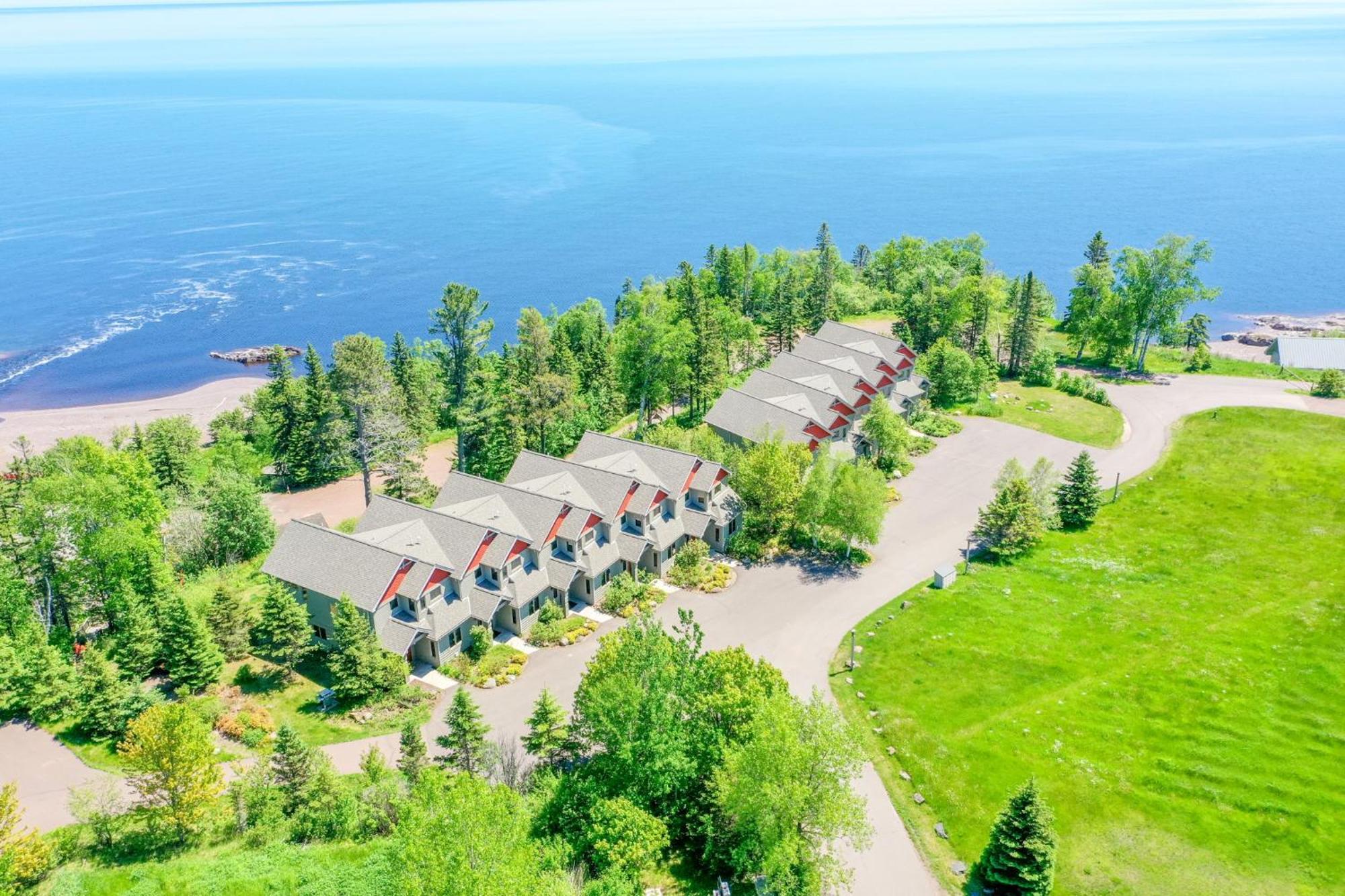 Cliffhouse 677 With Lake Superior Views By Cascade Vacation Rentals Lutsen Exterior photo